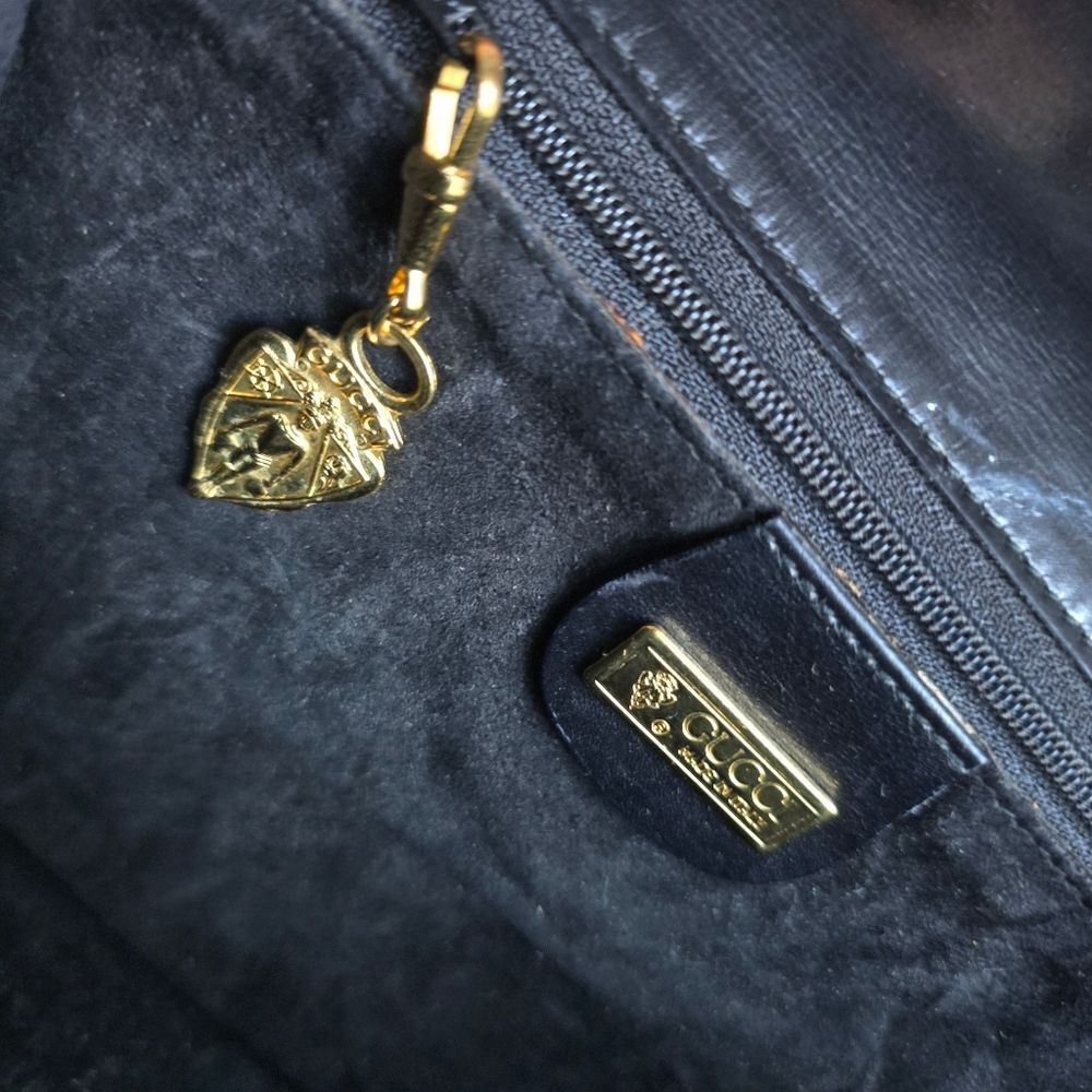 Vintage Gucci Black Leather Gold Chain Shoulder Bag - Picture 12 of 14